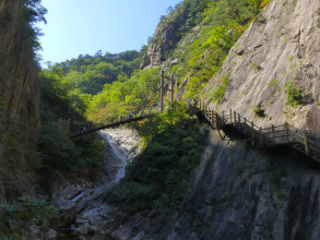Seoraksan (cascades)